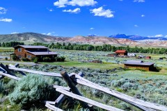 Stunning Horse Property in Wyoming's Wind River Valley