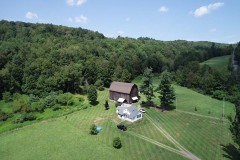 108 acres House with Barn in Port Crane NY