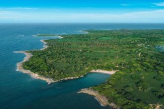 Oceanfront lots wih private beach in brand-new and exclusive development in s...
