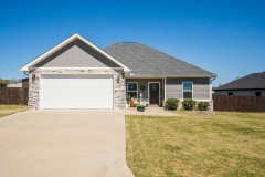 Meticulously Crafted 3-Bedroom Home in Southside's Premier Subdivision, Batesville, AR